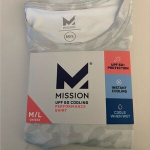 MISSION Cooling Performance Shirt Short Sleeve UPF 50 Sun Protection M/L